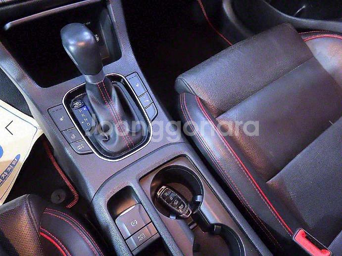 @17년식 i30 PD 1.6 터보 스포츠 프리미엄--9