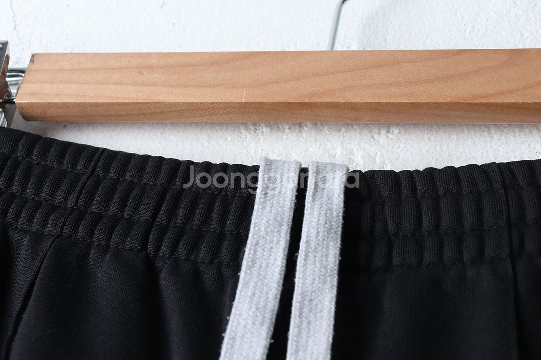 (L) 아디다스 트레이닝복 바지 검흰 유로파 삼선--5