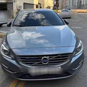 VOLVO S60 II D4 18년식