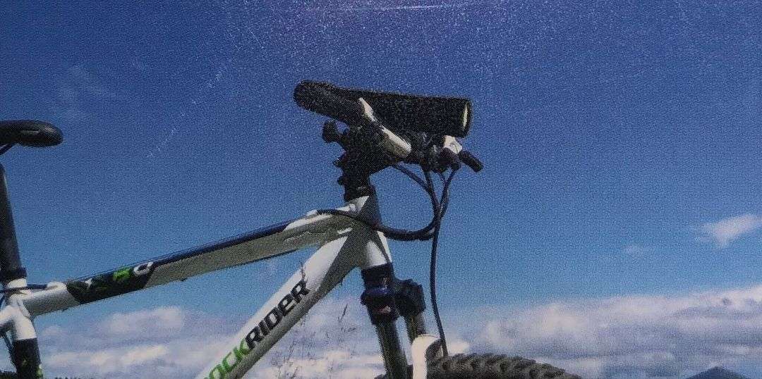 새제품 블루투스 자전거 손전등 충전기 오디오 멀티 디바--3