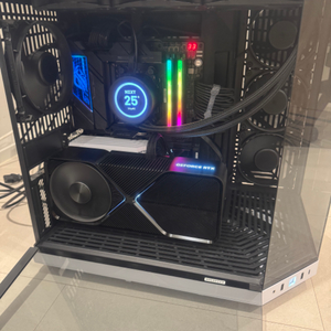 (개인,반본체)9800x3d hyte70 하이엔드pc