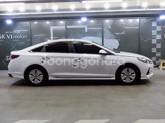 @17년식 LF쏘나타 뉴라이즈 하이브리드 2.0 HE--2