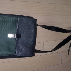 남성 핸드백입니다