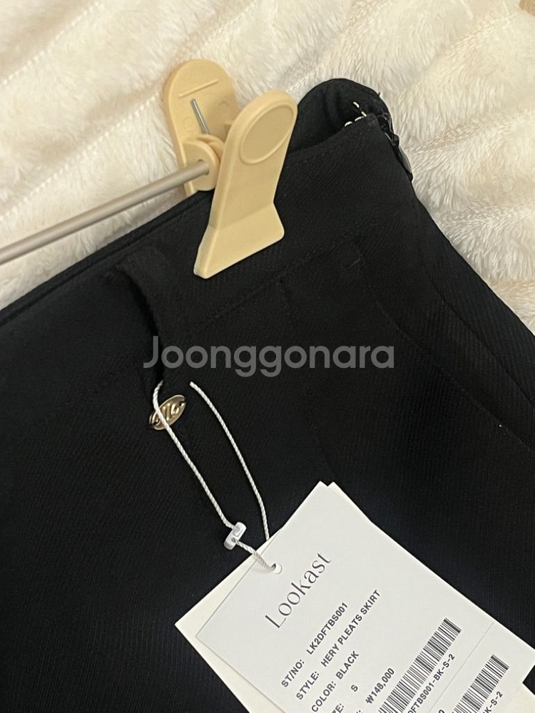 룩캐스트 헤리 플리츠 스커트--3