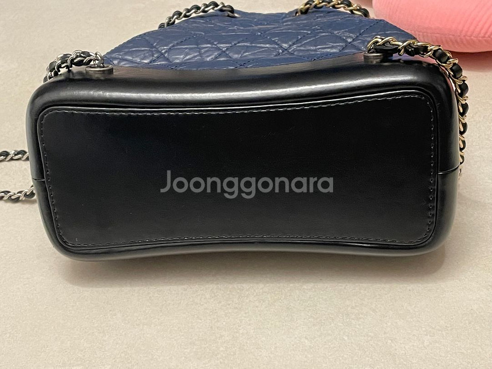 샤넬 가브리엘백팩 스몰 네이비 검정--2