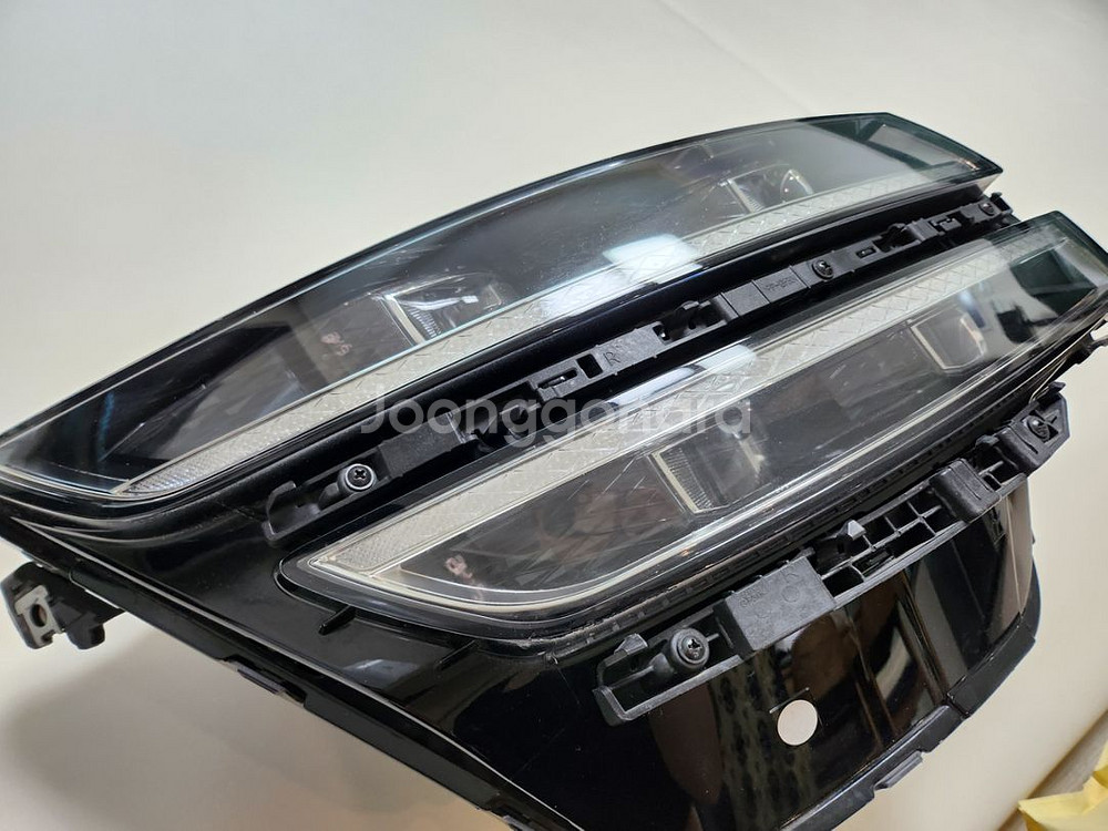 21년식 G80 조수석 헤드라이트--1