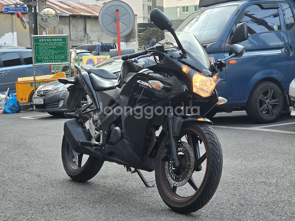 14년식 cbr125 깔끔한상태 판매합니다--1