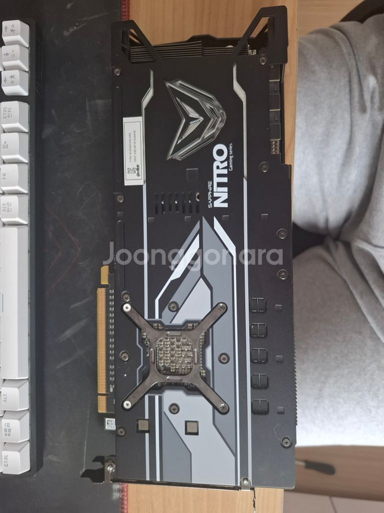 사파이어 니트로 베가64 vega64 그래픽카드--2