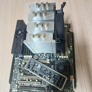 ASUS X79 + i7-3930K + 16GB