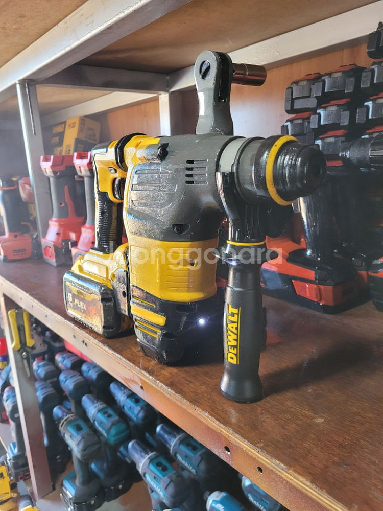 디월트충전함마드릴 DCH333 .앙카드릴 A-1번--4