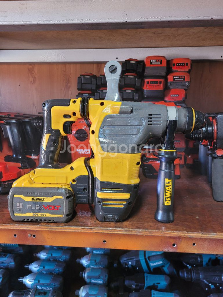 디월트충전함마드릴 DCH333 .앙카드릴 A-1번--3