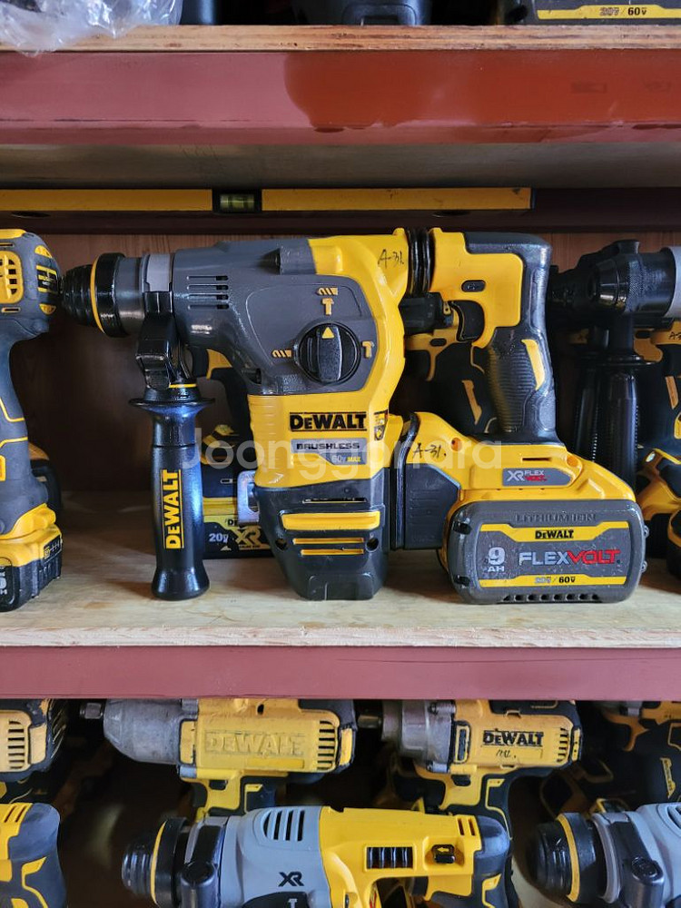 디월트충전함마드릴 DCH333AVR .앙카드릴 A-31--8