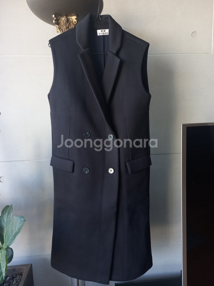NEW STUDIOS 롱베스트 블랙 새제품--0