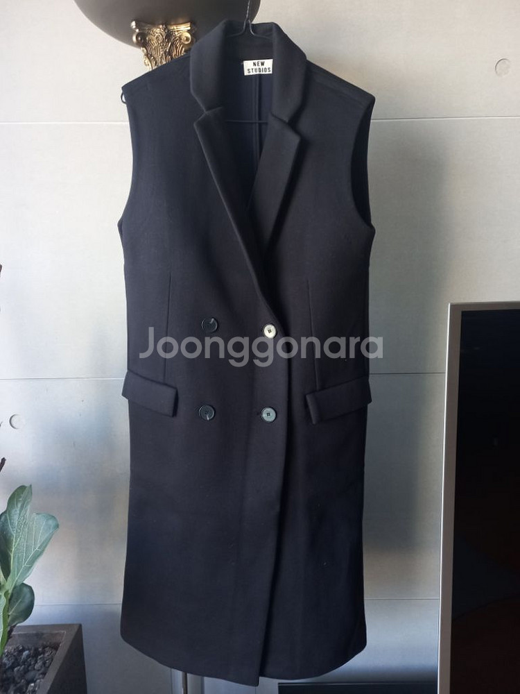 NEW STUDIOS 롱베스트 블랙 새제품--1