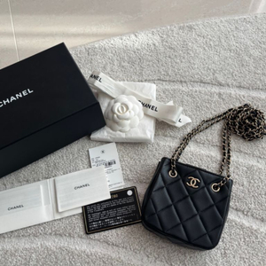 샤넬 22C 램스킨 AP2547 크로스백 구성 풀보유