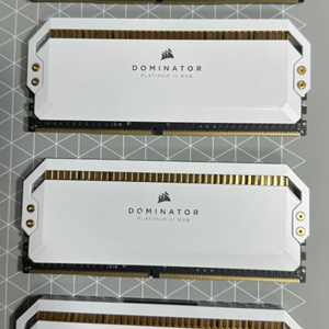 커세어 DDR4 도미네이터 32gb 3600 (8*4)