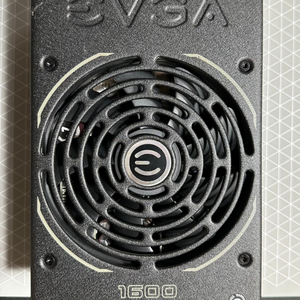 EVGA 슈퍼노바 1600 티타늄 중고판매합니다.