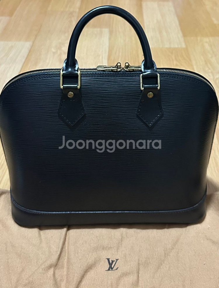 루이비통 에삐 알마pm 블랙 금장--2