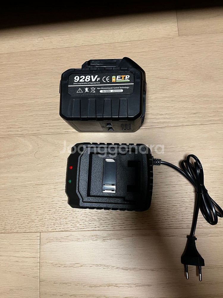 작업용 전동드라이버 + 대용량 배터리(W충전기)--1