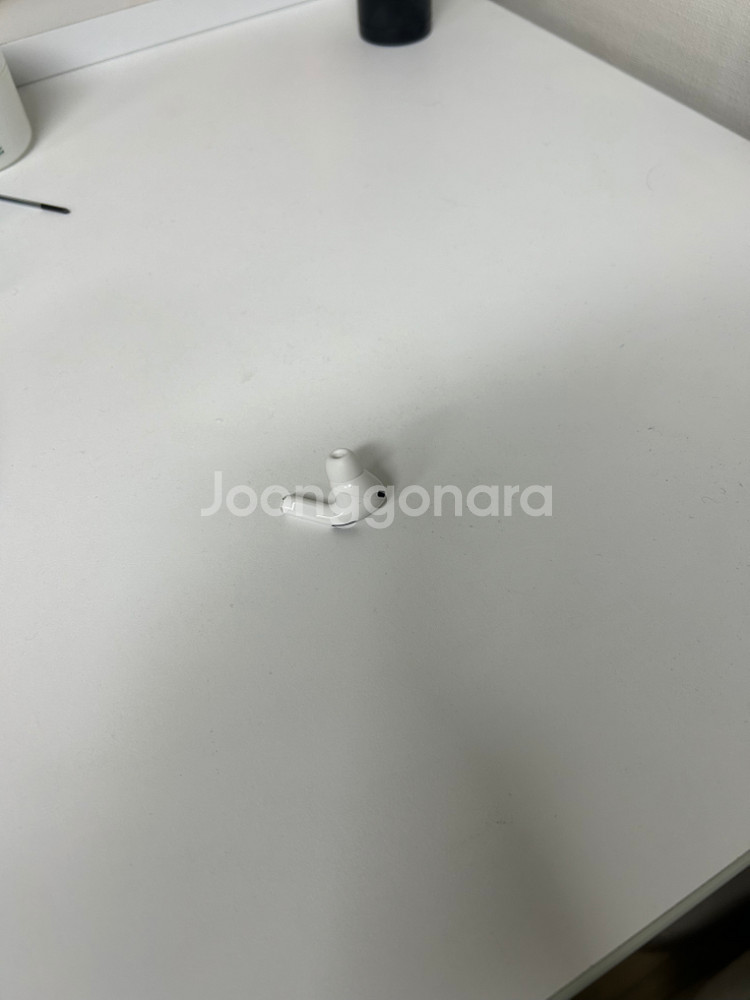 에어팟프로2 라이트닝 왼쪽 제품--1