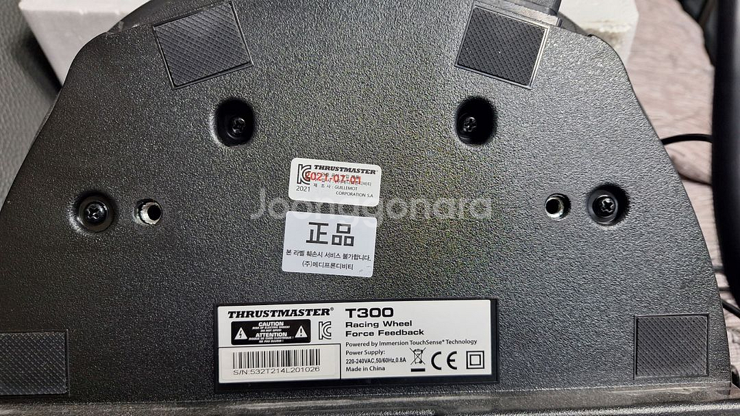 트러스트마스터 t300rs 레이싱휠 베이스 단품 판매.--1