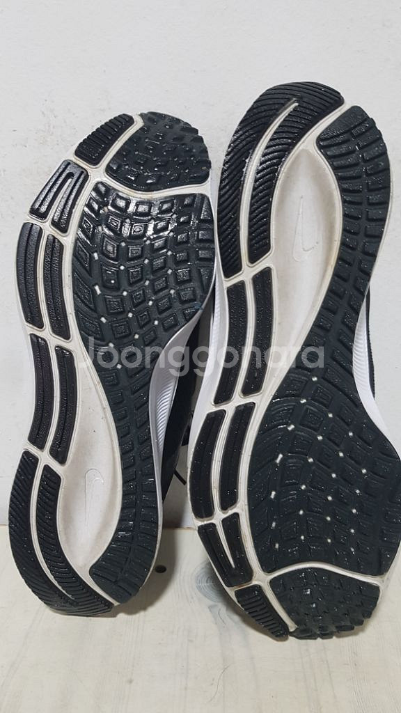 택포 255 size NIKE 줌에어 경량 왕쿠션화--1