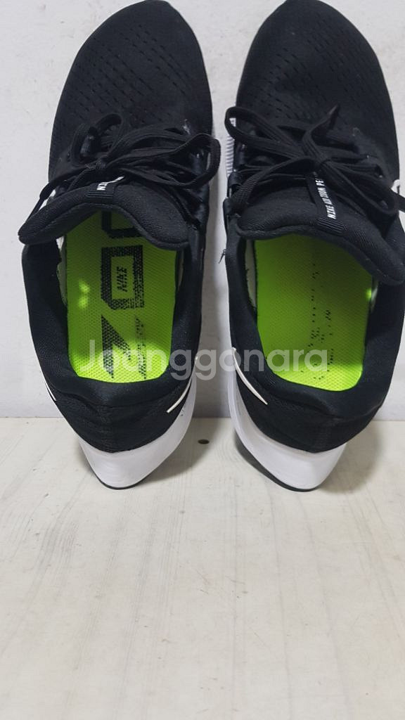 택포 255 size NIKE 줌에어 경량 왕쿠션화--8