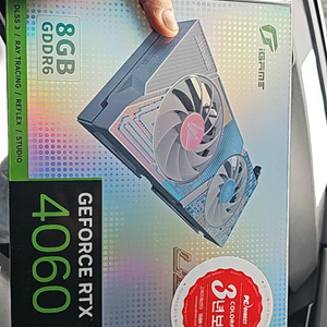 화이트 컬러풀 RTX 4060 새제품 팝니다.