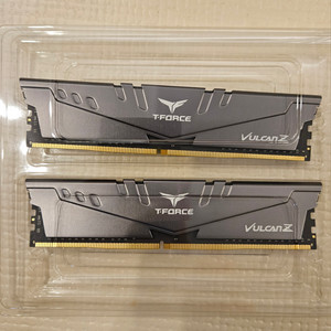 팀그룹 DDR4 4000 32기가 램(16*2)