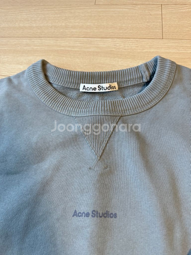아크네 (Acne Studios) 맨투맨--1