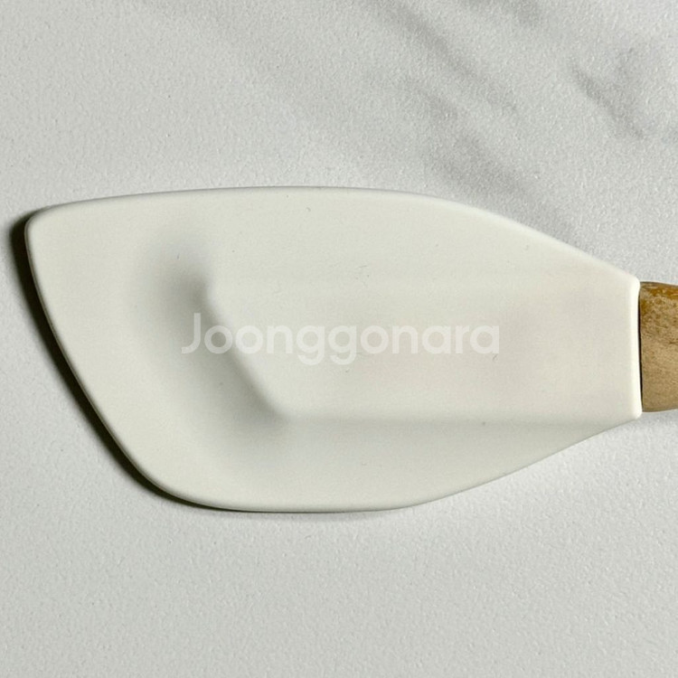 스타우브 화이트 실리콘 원목 스파출라 새상품 (단종)--3