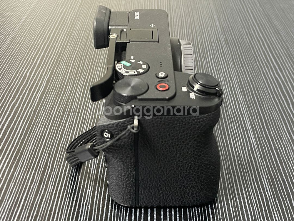 소니 a6700 바디단품 7천컷 이하 + 소니64기가정--4
