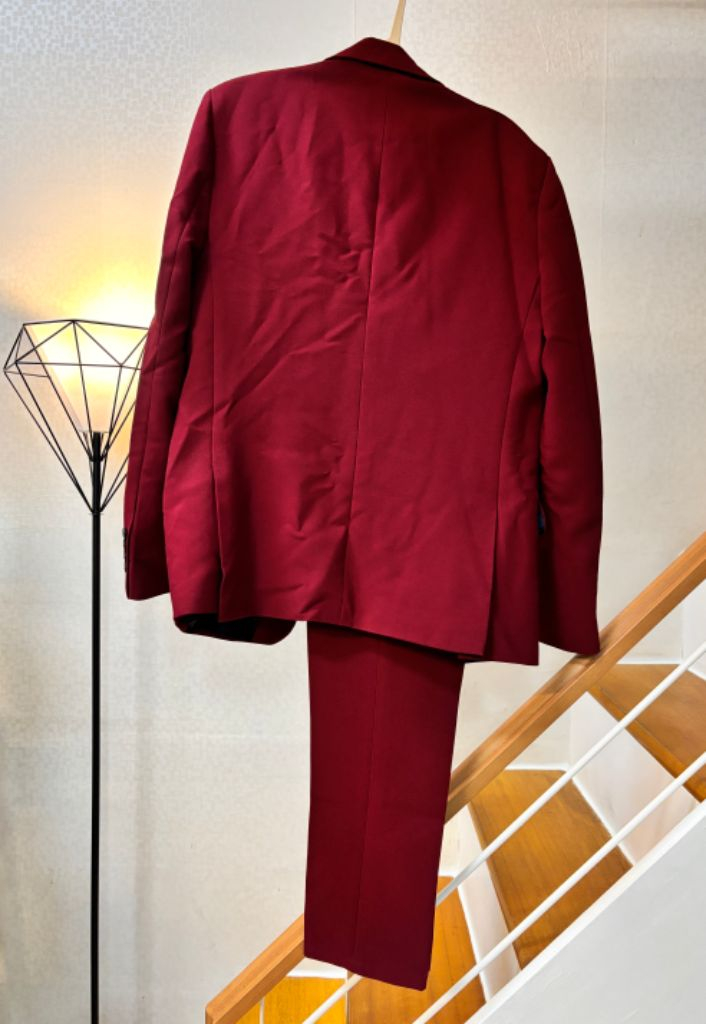 남자 버건디 정장 세트 이미지