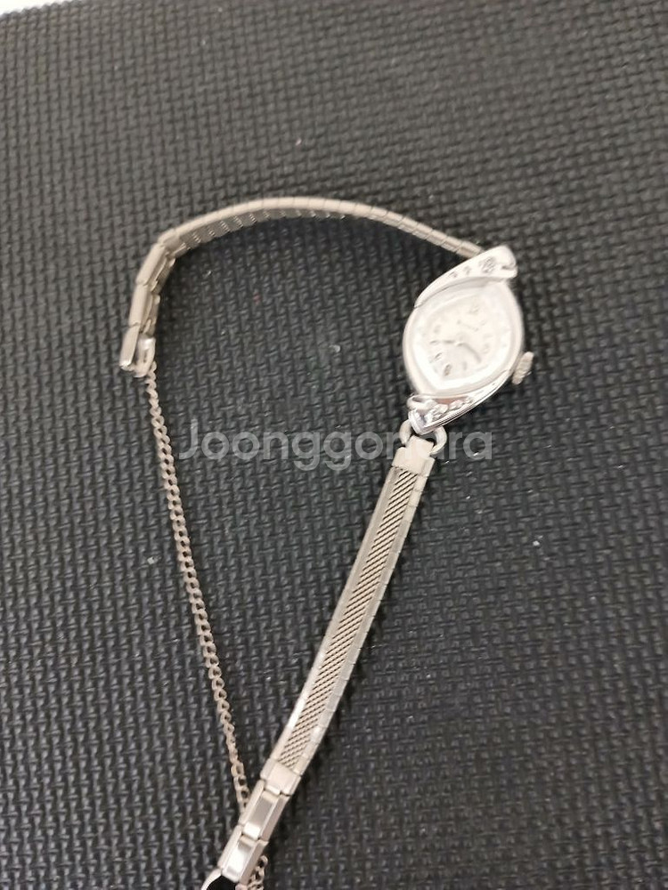 부로바수동여성시계--7