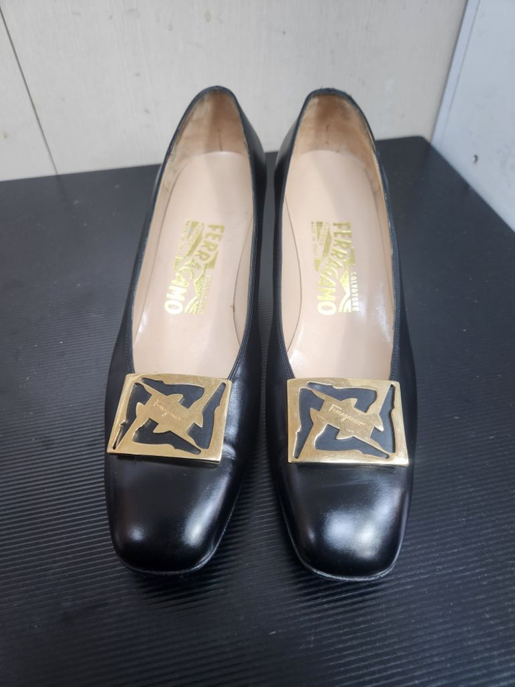 (정품) 페라가모 여성 펌프스 7 1/2(245)--2