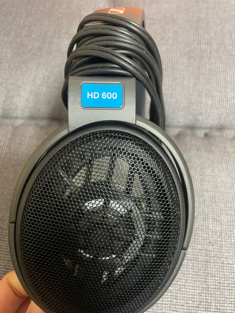 젠하이저HD600 이미지