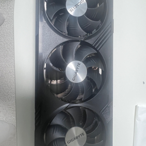 기가바이트 rx7700xt