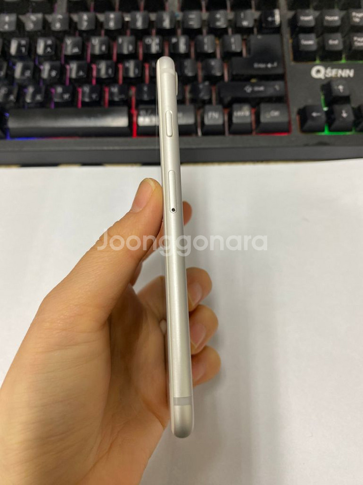 아이폰7 실버 A급 32GB 무잔상 배터리100%--5