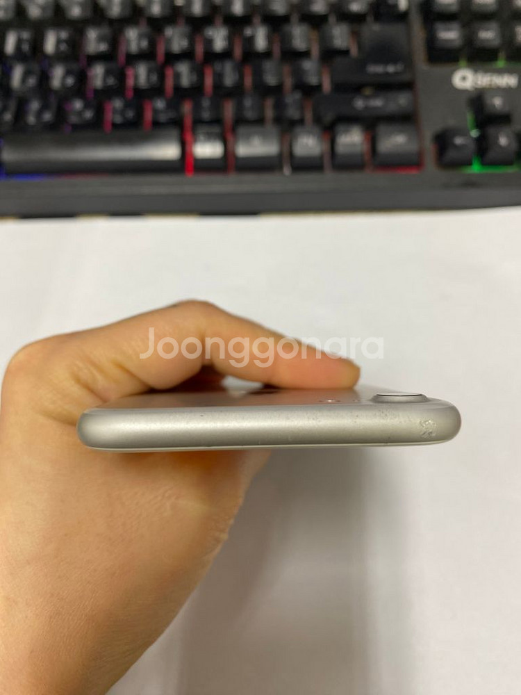 아이폰7 실버 A급 32GB 무잔상 배터리100%--3