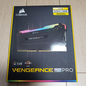 DDR4 3600 코세어 벤전스 RGB 프로 32GB