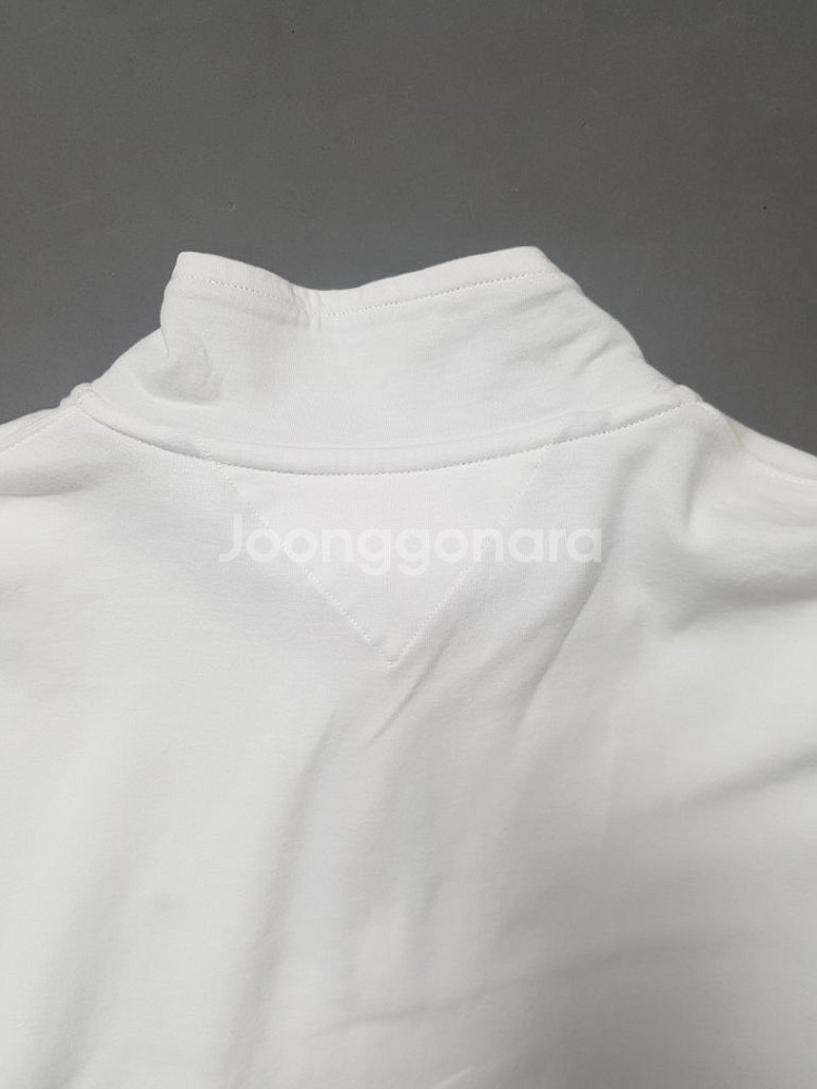 [XL] 타미힐피거 화이트 하프집업 기능성 티셔츠--6