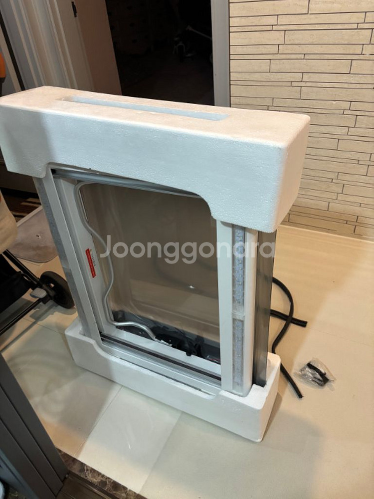 캠핑카 엘이디등내장 대형 헤키창 890-725mm새제품--9