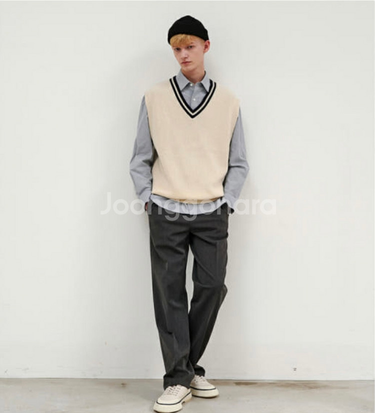 새상품) 니트베스트 팝니다!!:)--3