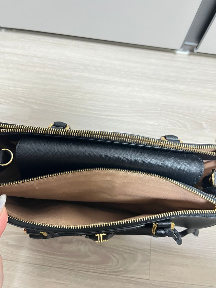 제이에스티나 블랙 토트백 가방 핸드백 이미지