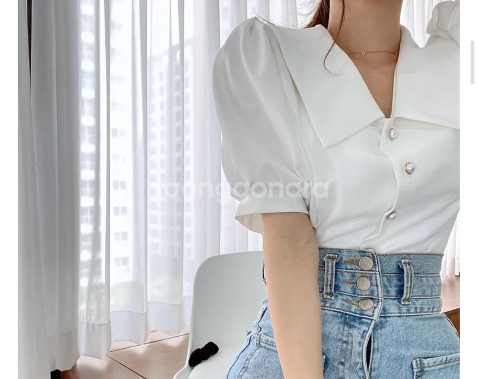 빅카라 진주 퍼프 블라우스--2