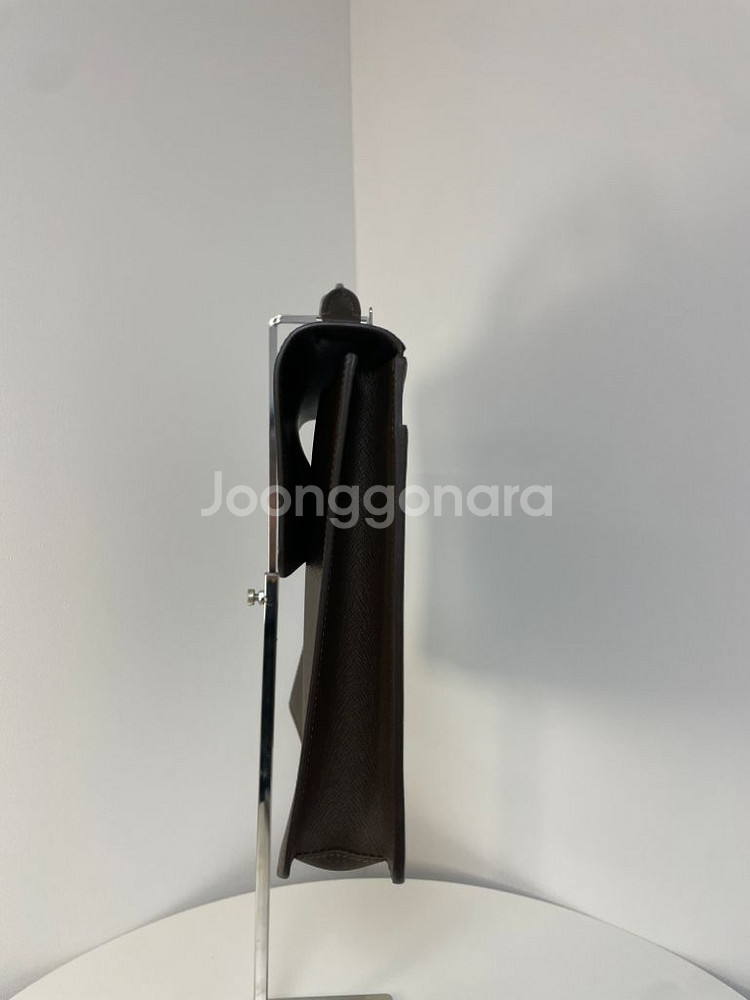 루이비통 타이가 로부스토 브리프케이스 서류가방--4