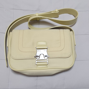 마뗑킴 CRISP MINI BUCKLE BAG