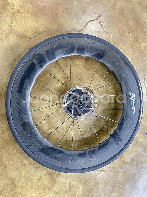 zipp 858 nsw 리어 휠 판매합니다--1
