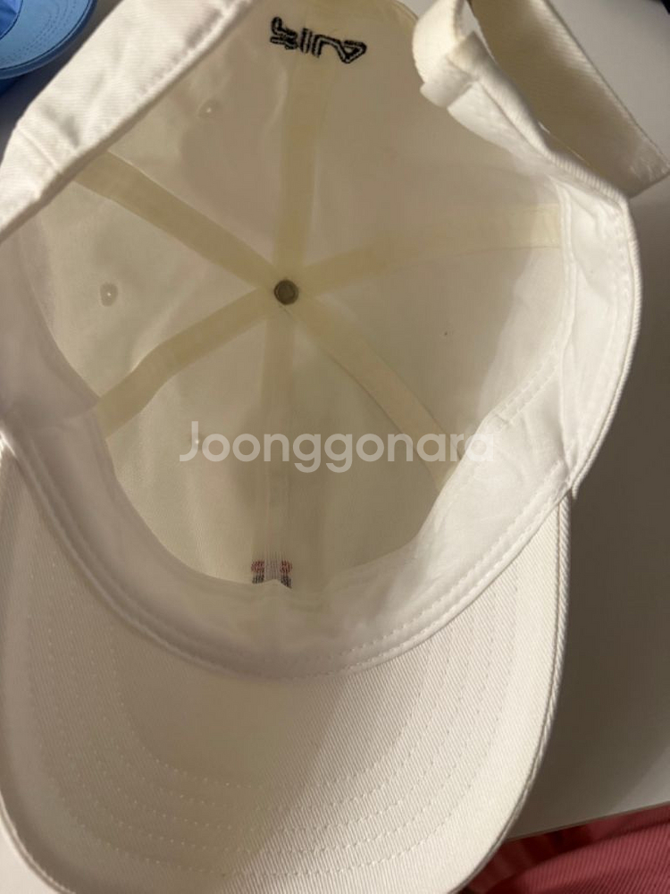 필라 모자 판매합니다.--2