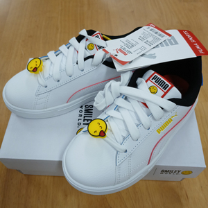 새상품 180 PUMA 서브 프로 스마일리월드 프리스쿨